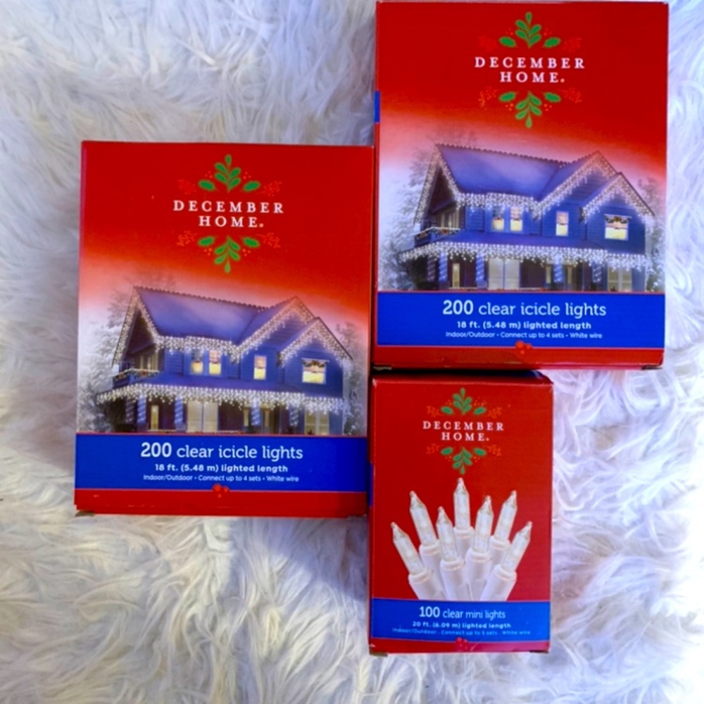 2 boxes 200 clear icicle lights 18 ft. (5.48 m) x 2  plus bonus box 100 mini lig
